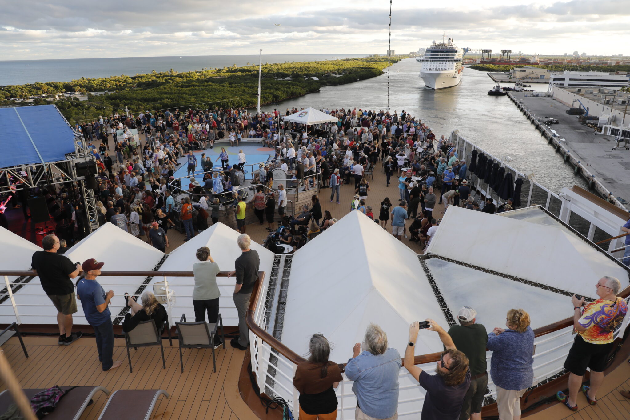 Photo Gallery Legendary Rhythm & Blues Cruise